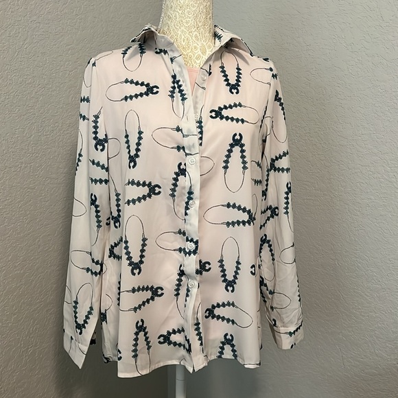 Fashion Express Women's White Blossom Blouse, Western spirit & modern-day style. - Picture 5 of 9